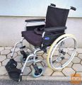 Invalidski voziček Invacare, z novo blazino + varnostni pas