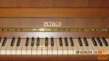 Pianino Petrof