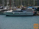 Motorni čoln Princess 32
