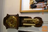 STENSKA URA " TEMPUS FUGITE" NA UTEŽI IN NIHALO
