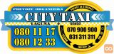 Voznik taxi ali shuttle prevozov